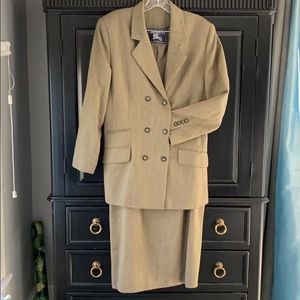 Classic Burberry suit in olive khaki. EUC
